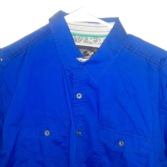 Button up - Picture 1 of 6